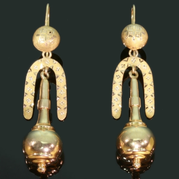 Victorian gold dangle earrings original box by Artista Desconhecido