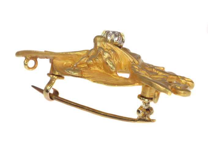 Griffing brooch Late Victorian Early Art Nouveau gold with diamond by Artiste Inconnu