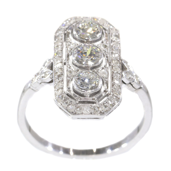 Vintage Art Deco diamond engagement ring by Unknown artist