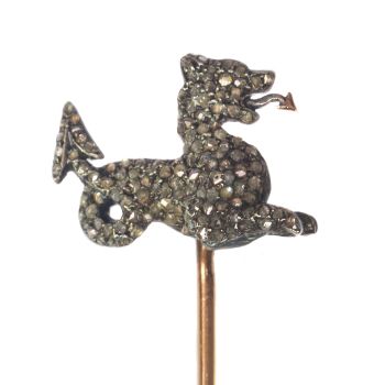 French mid 19th Century diamond loaded griffin tiepin by Artista Desconocido