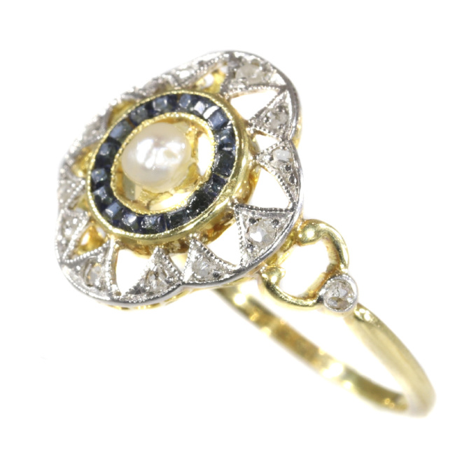 Art Deco - Belle Epoque ring with diamonds sapphires and a pearl by Artista Desconocido