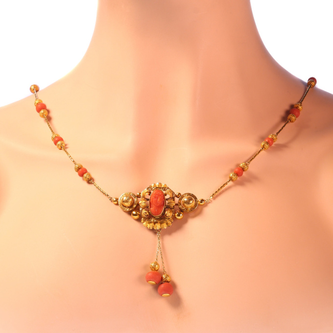 French Antique Gold and Coral Cameo Necklace by Artista Sconosciuto