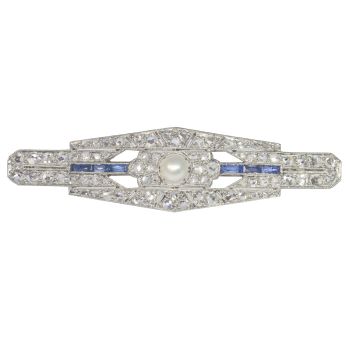 Vintage Art Deco diamond bar brooch with sapphires and a pearl by Artista Desconocido