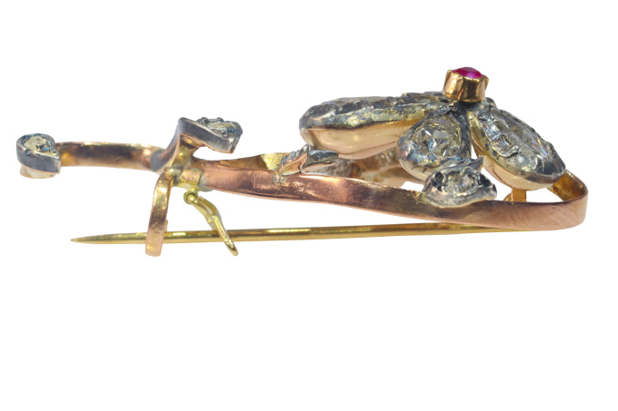Vintage antique Victorian flower branch brooch set with large pear shaped rose cut diamonds by Onbekende Kunstenaar
