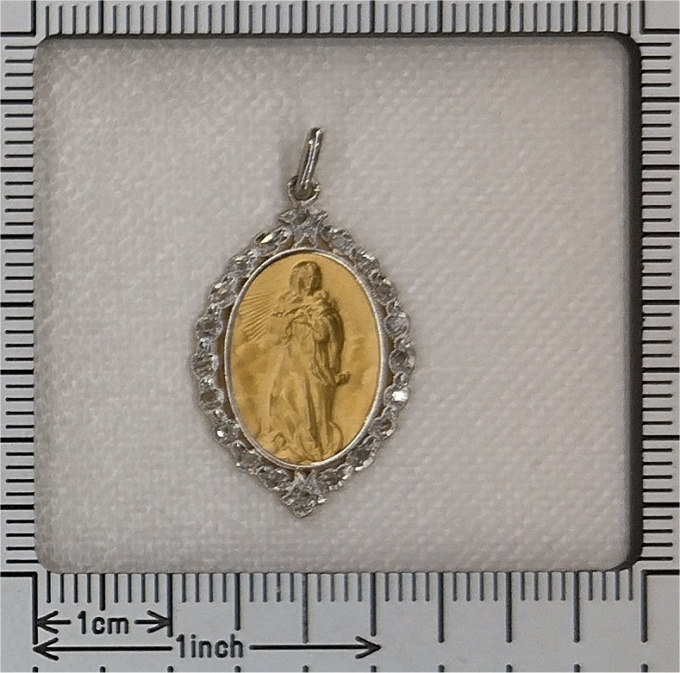 Vintage 1910's Belle Epoque diamond Mother Mary pendant medal by Artista Desconhecido