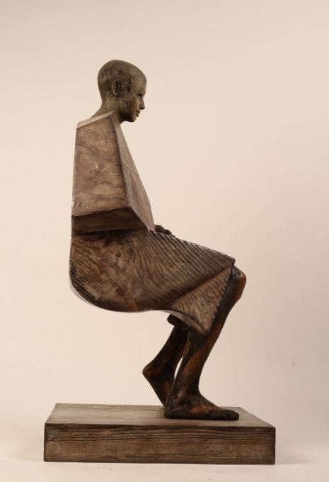 Mujer Sentada (P/A) by Jesús Curía Perez