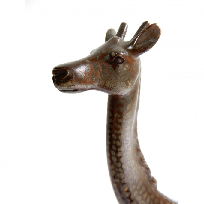 Elegant bronze giraffe by Artiste Inconnu