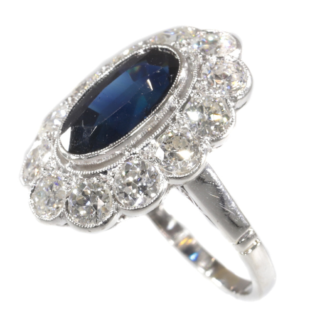 Vintage 1950's platinum diamond and sapphire engagement ring - lady Di style by Onbekende Kunstenaar