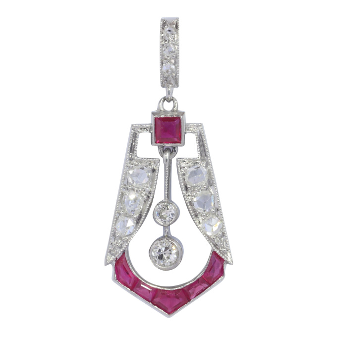 Vintage platinum Art Deco diamond and ruby pendant by Onbekende Kunstenaar