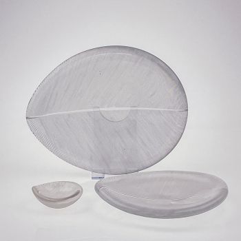 Complete Set of all the three sizes of crystal Art-object “Leaf”, model 3337 – Iittala, Finland circa 1955 by Tapio Wirkkala