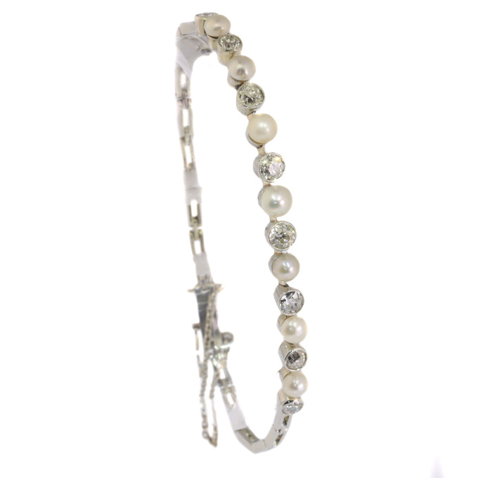 Vintage Art Deco diamond and pearl bracelet by Artista Desconocido