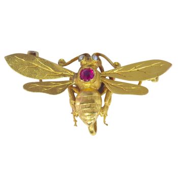 Vintage French antique 18K gold insect brooch bumble bee by Artista Sconosciuto