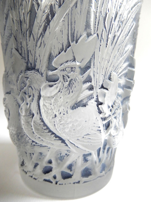 Vase 'Coqs et plumes' by René Lalique