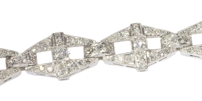 Vintage 1950`s Art Deco platinum diamond bracelet set with 220 diamonds by Artista Desconhecido