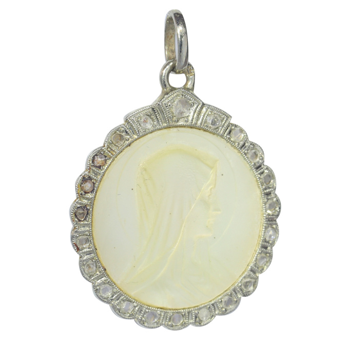 Vintage 1920's Art Deco diamond and plate of mother-of-pearl Mother Mary pendant by Artiste Inconnu