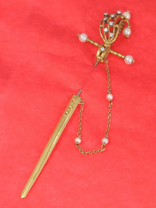 Vintage gold sword scarf or lapel pin with diamonds and pearls by Artista Desconocido