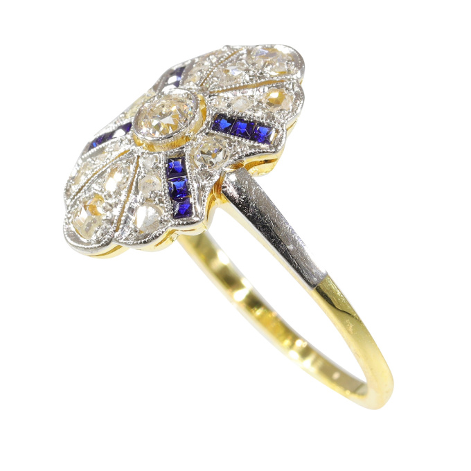 Vintage 1920's Art Deco diamond and sapphire engagement ring by Artista Desconocido