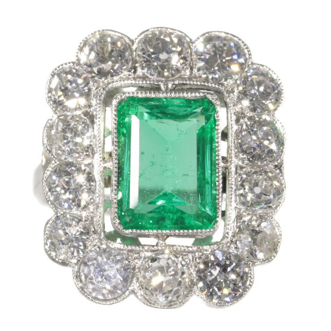 Vintage Fifties platinum diamond ring with untreated natural emerald by Artista Desconocido