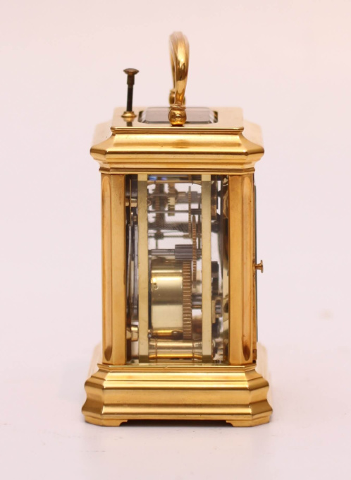 A miniature Swiss carriage timepiece with repetition, circa 1860 by Artista Desconocido