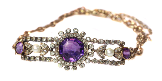Antique gold bracelet with amethyst diamonds and pearls by Artiste Inconnu