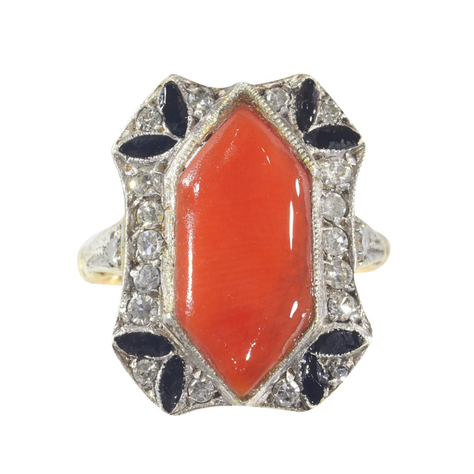 Vintage Art Deco ring with diamonds coral and black enamel by Artiste Inconnu