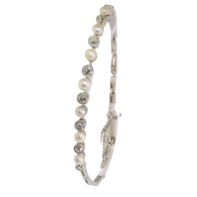 Vintage Art Deco diamond and pearl bracelet by Artista Sconosciuto