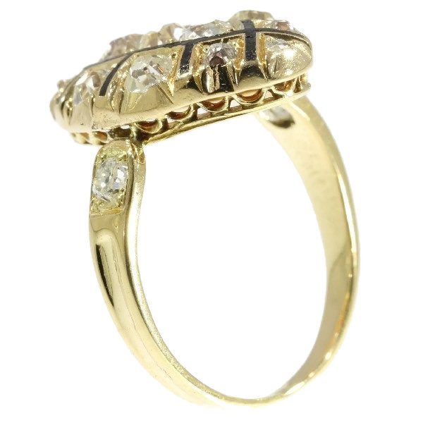 Mid 18th Century antique Baroque/Rococo ring with old mine cut diamonds by Onbekende Kunstenaar