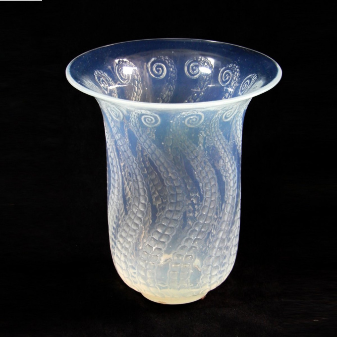 Vase 'Meduse' by René Lalique