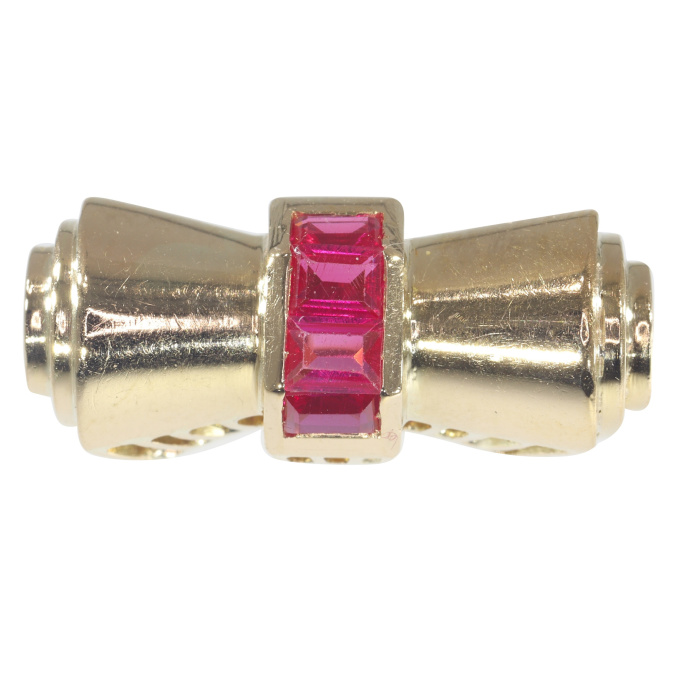 Vintage Fifties Retro ruby ring by Artiste Inconnu