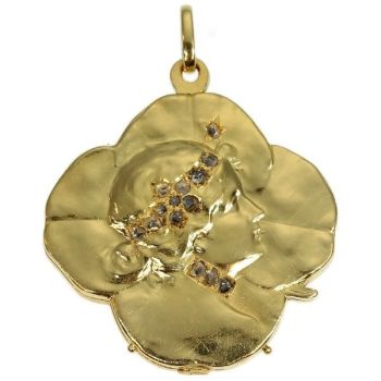 Art Nouveau gold pendant lucky clover with womans head set with rose cut diamond by Unknown Artist