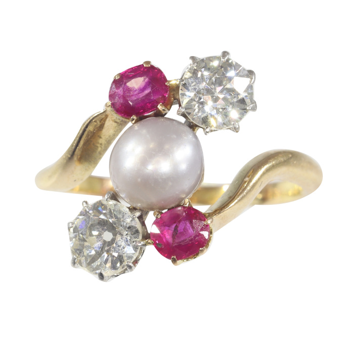 Vintage antique 18K gold ring with diamonds rubies and a natural pearl by Artiste Inconnu