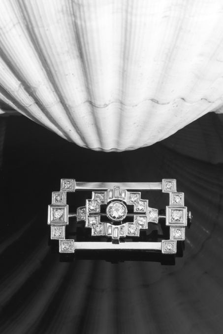 Vintage 1930's Art Deco diamond brooch by Onbekende Kunstenaar