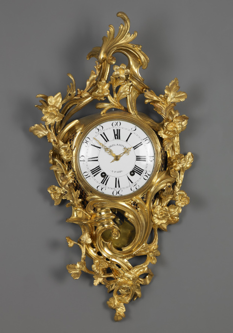 French Louis XV Cartel Clock by Onbekende Kunstenaar