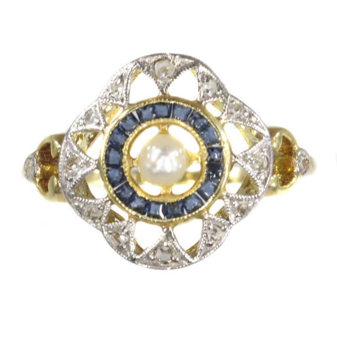 Art Deco - Belle Epoque ring with diamonds sapphires and a pearl by Artista Sconosciuto