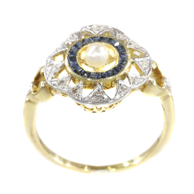 Art Deco - Belle Epoque ring with diamonds sapphires and a pearl by Unbekannter Künstler