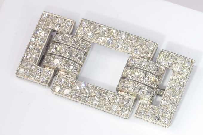 Strong design vintage Art Deco platinum diamond brooch by Unknown Artist