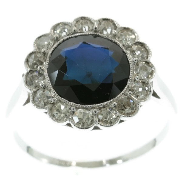 Platinum art deco diamond sapphire engagement ring by Onbekende Kunstenaar