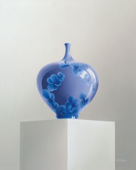 Blue vase by Yt Osinga