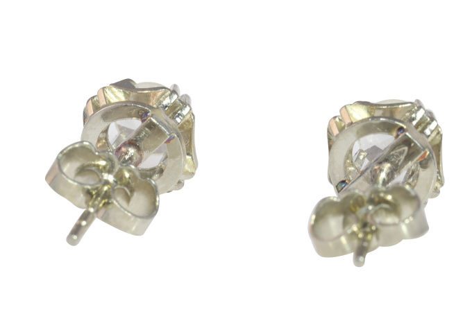 Vintage Art Deco diamond earstuds with rose cut diamonds by Artista Desconocido