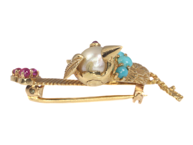 Vintage fanciful Fifties gold bejeweled bird brooch by Artiste Inconnu