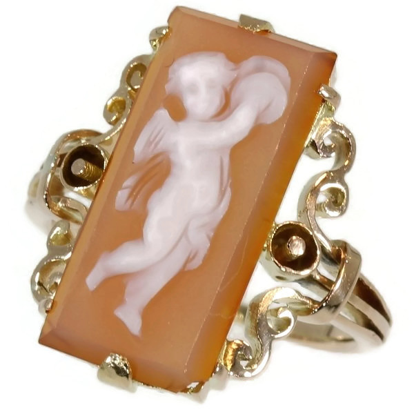 Victorian antique ring pink gold stone cameo angel by Artiste Inconnu