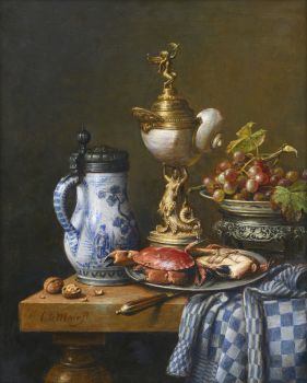 Stilleven met Delftsblauw Dekselkruikje, Schelpbeker en Krabben by Cornelis Le Mair