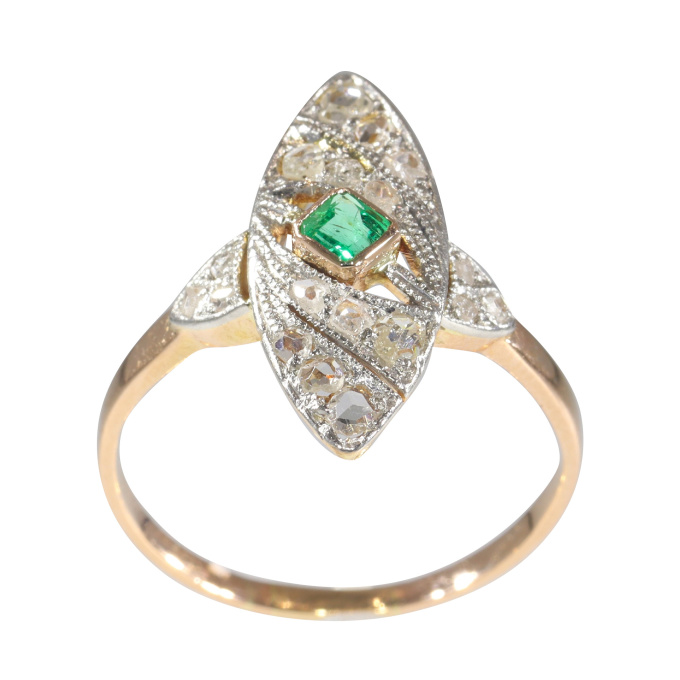 Vintage 1920's Art Deco diamond and high quality emerald ring by Onbekende Kunstenaar