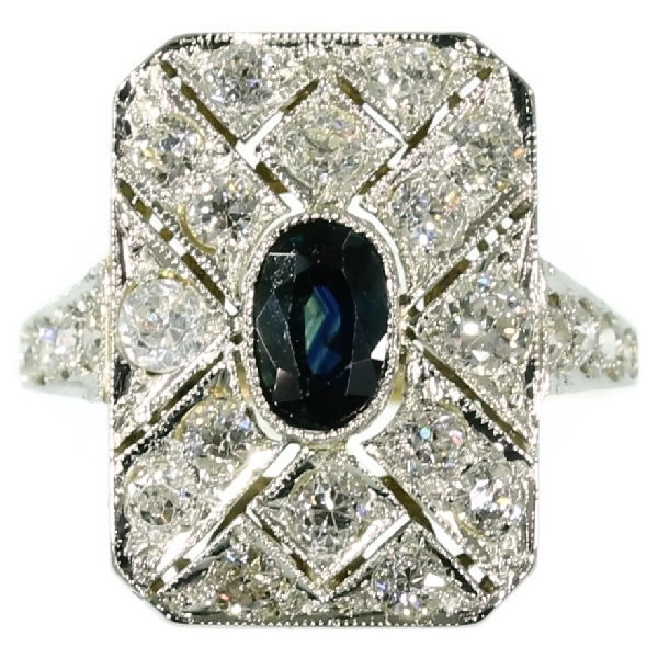 Diamond and sapphire Art Deco engagement ring by Onbekende Kunstenaar