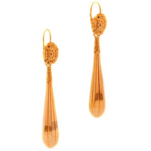Long pendant hanging gold French earrings by Onbekende Kunstenaar
