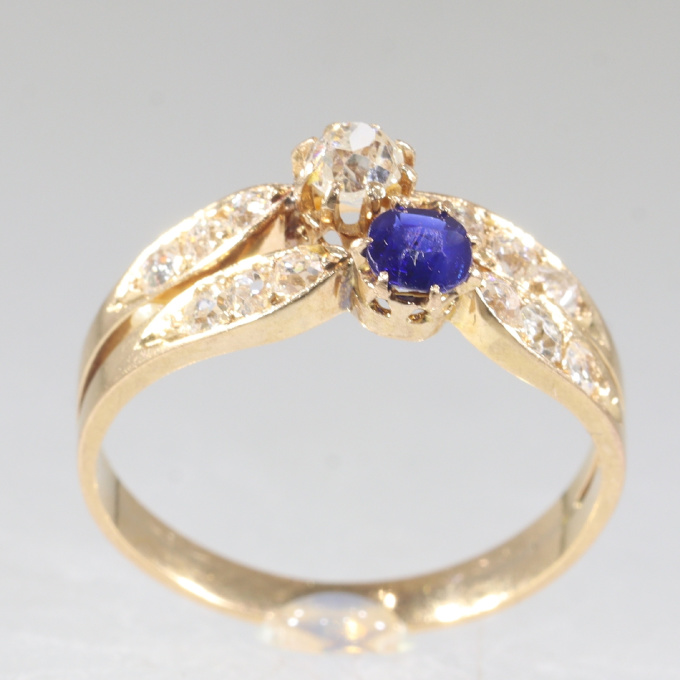 French vintage antique Victorian diamond and sapphire engagement ring by Artiste Inconnu