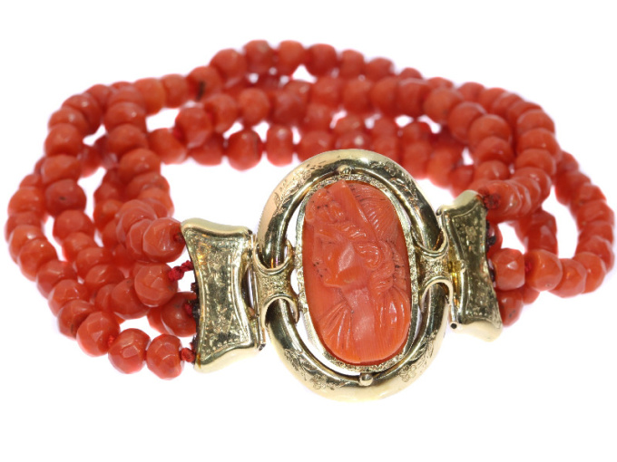Antique Victorian coral cameo bracelet with faceted coral beads by Artista Sconosciuto