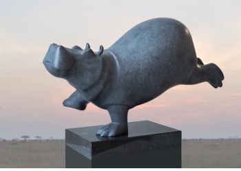 Dansende Hippo by Evert den Hartog
