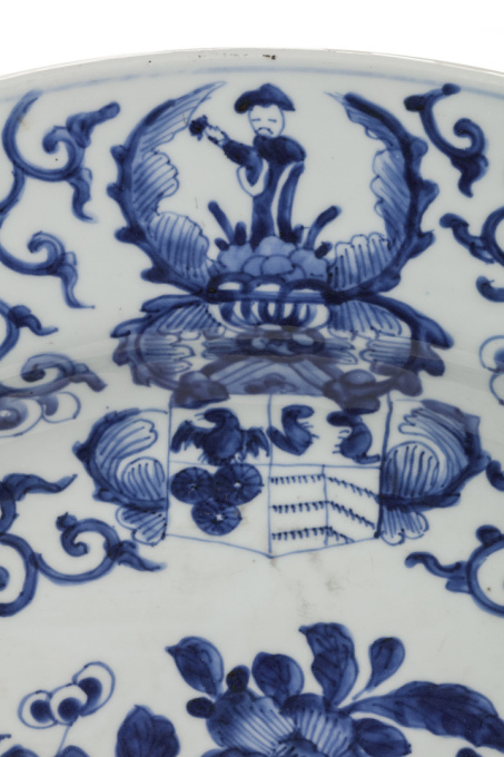 A PAIR OF VERY LARGE CHINESE ARMORIAL EXPORT BLUE AND WHITE PORCELAIN 'PELGROM' CHARGERS by Unknown Artist