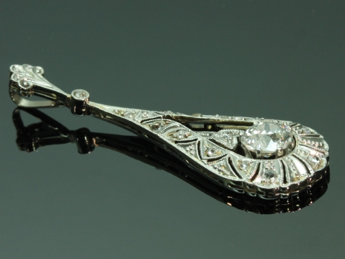 Edwardian pendant with big diamond by Artiste Inconnu